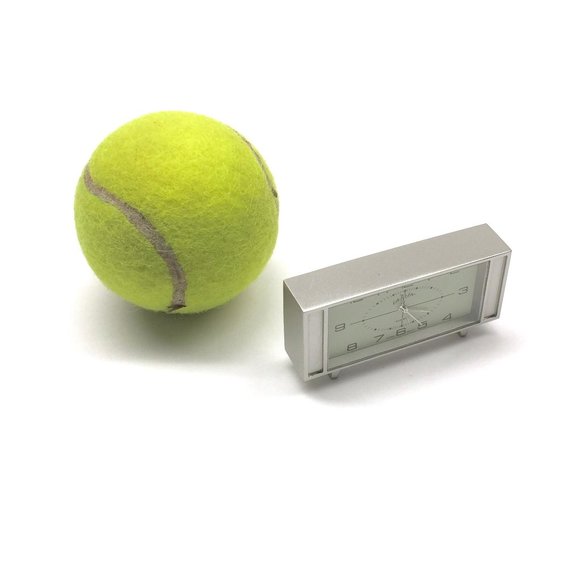 Miniature Silver Mini Retro TV style clock, QUARTZ Japan Movement, La Brea, New - Picture 6 of 7